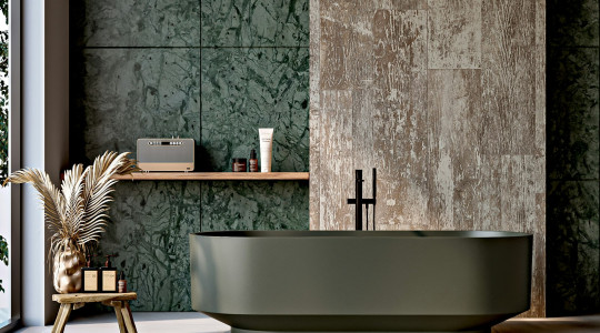 Salle de Bain en Pierre Naturelle au Maroc : Travertin, Marbre et Sanitaires Premium